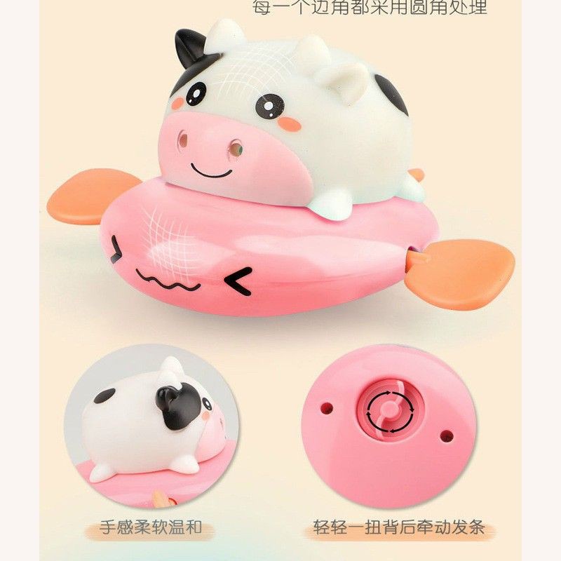 bò phun nước chạy cót dưới nước