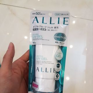 Kem chống nắng Allie Kanebo