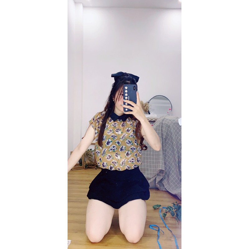 Áo sơ mi sát nách hoạ tiết