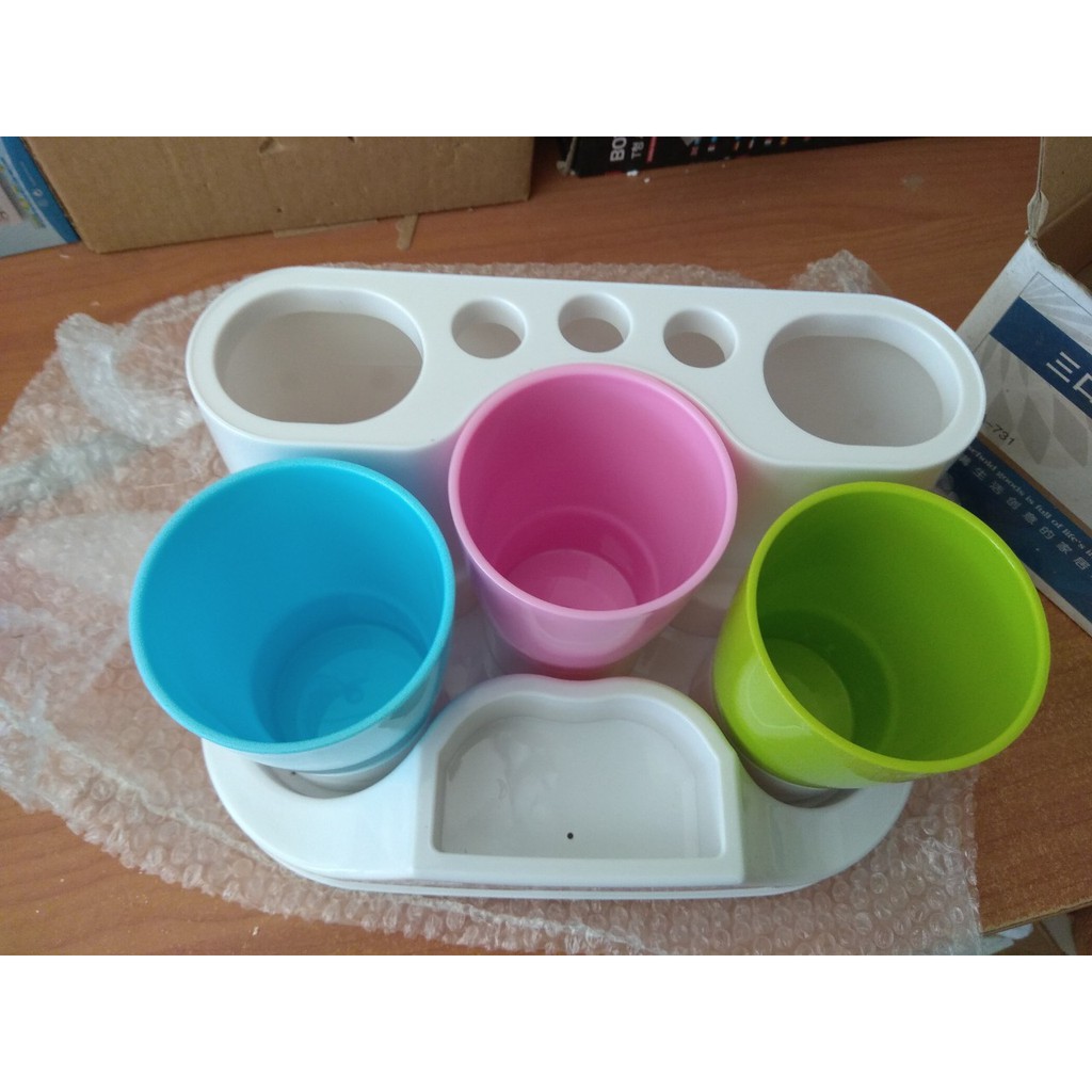 Bộ Kê bàn chải 3 cốc