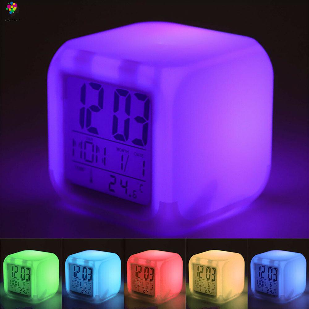 Đồng Hồ Báo Thức Với Đèn LeD Đổi Màu Độc Đáo