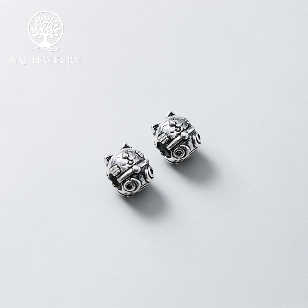 Charm bạc mèo xỏ ngang - NQ Jewelry