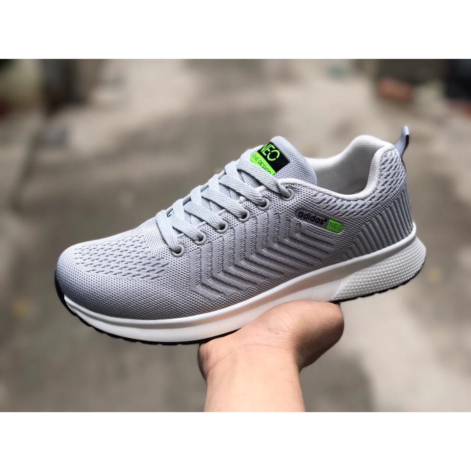 Giày thể thao Adidas