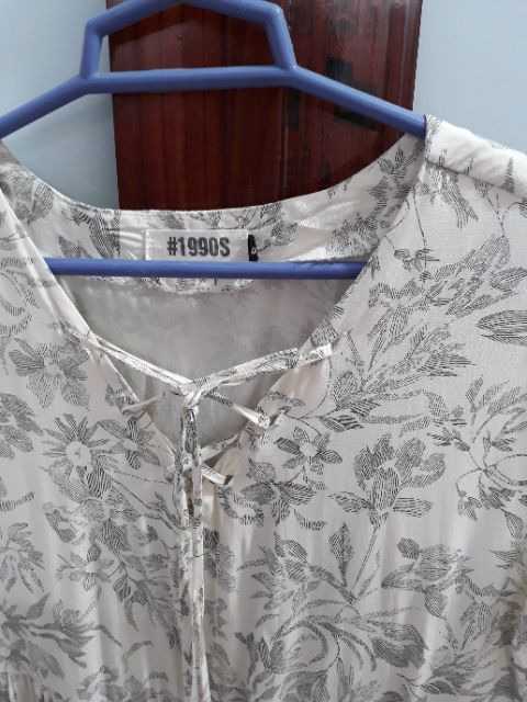 Pass váy hashtag 1990s 150k