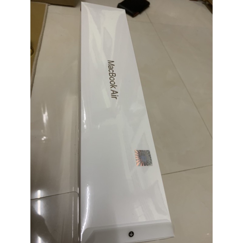 Macbook Air M1 / 512GB / Gold / 13” + TẶNG kèm túi đựng laptop