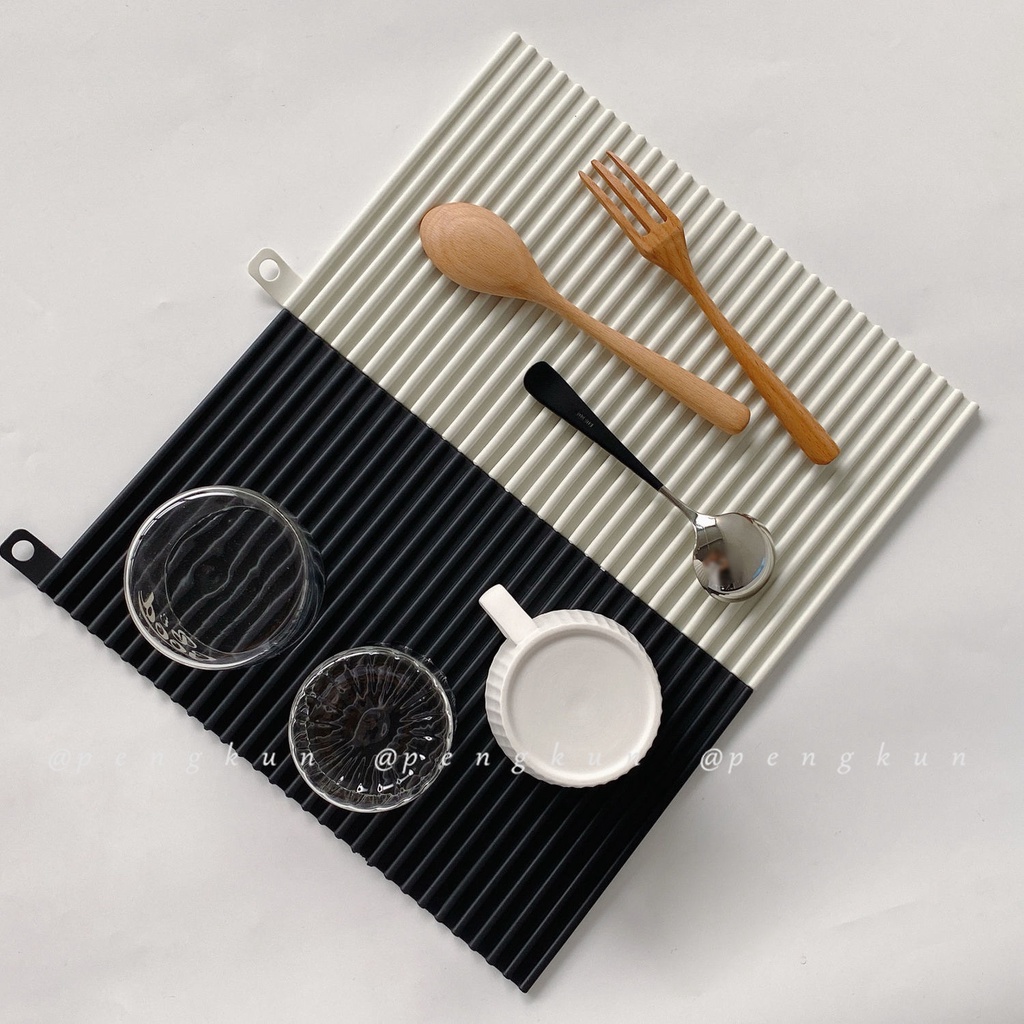 Tấm lót cốc / đũa cách nhiệt đa năng tiện dụng màu trắng / đen phong cách Bắc Âu