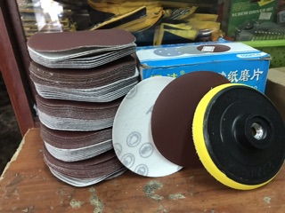 COMBO 100 TỜ NHÁM 100mm  + 1 CÁI ĐẾ 100MM