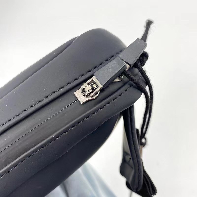Túi bao tử đeo chéo ESSENTIALS Fear Of God cho nam nữ FOG Essentials Sling Bag chất da PU chống thấm cao c | BigBuy360 - bigbuy360.vn