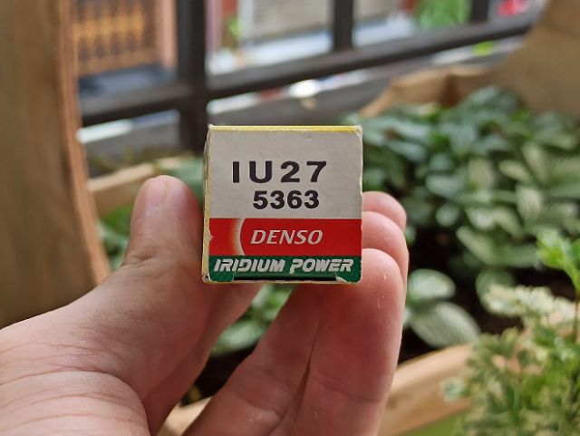 Bugi Denso Iridium Power - IU27 (chân dài)