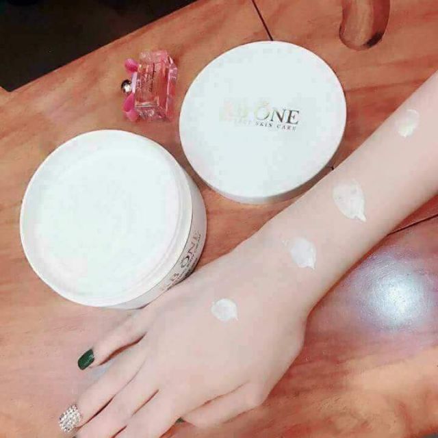 Kem dưởng da body KBONE
