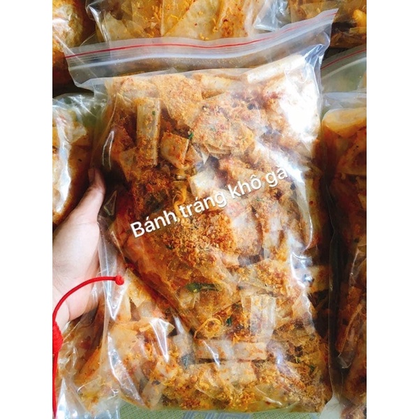 Bánh tráng khô gà và bánh tráng khô bò