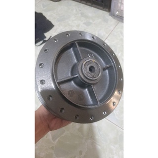 Đùm sau xe máy yamaha