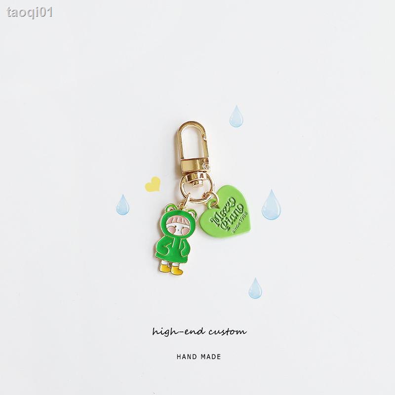 Móc khóa hình ếch mặc áo mưa dễ thương cho hộp đựng tai nghe Airpods