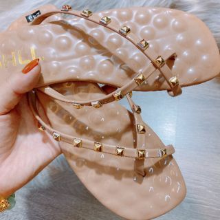 Dép xỏ ngón
