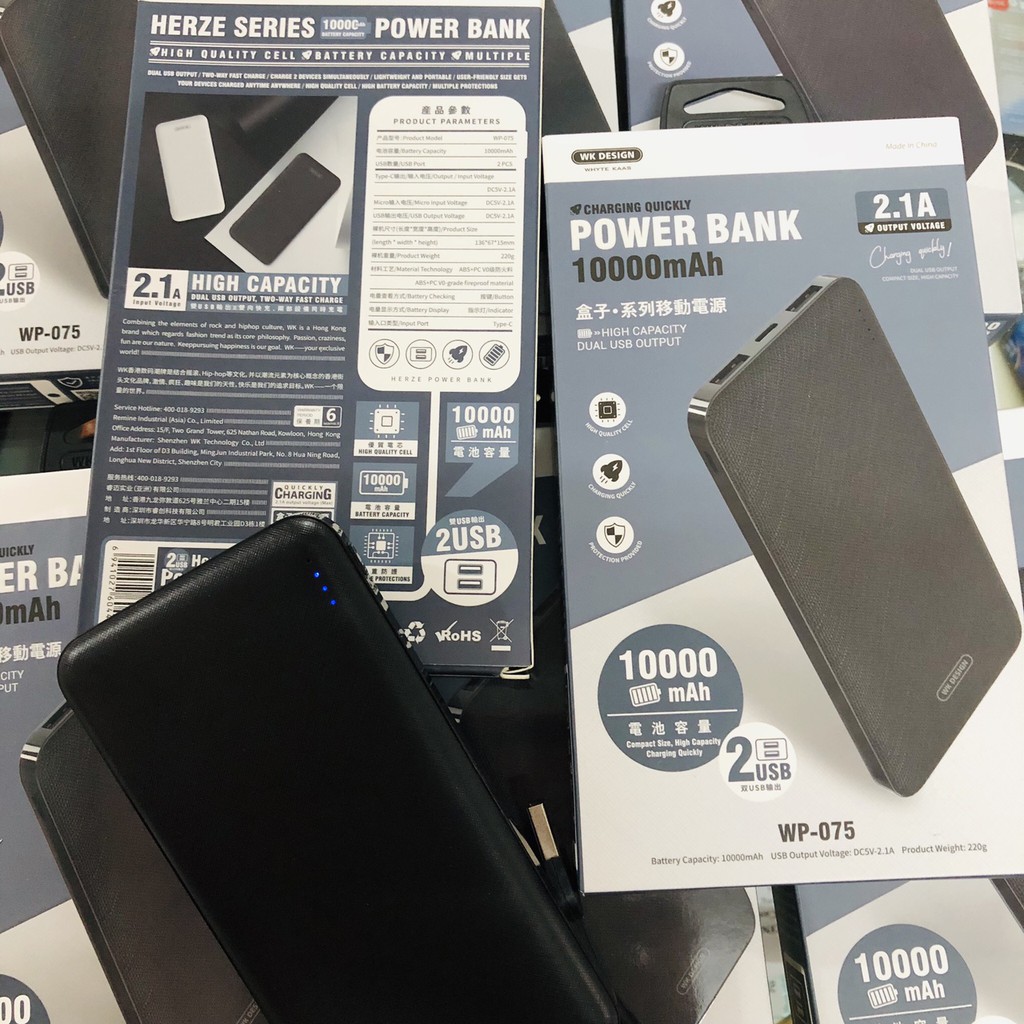 Pin sạc dự phòng 10000mah remax với thiết kế vân sọc chống trơn 2 đầu ra giúp sạc pin dự phòng điện thoại tiện ích