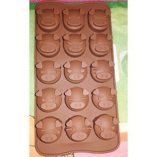Khuôn silicon mặt heo ( vỉ 15 heo khác nhau)