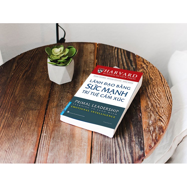 Sách - Lãnh Đạo Bằng Sức Mạnh Trí Tuệ Cảm Xúc - FirstNews Tặng Kèm Bookmark