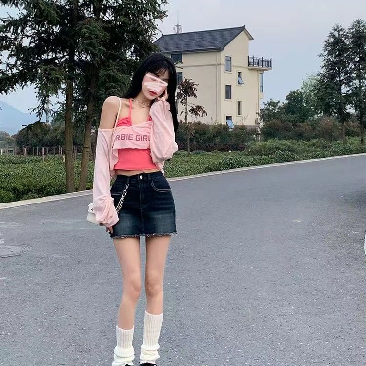 Set đồ COZOKC gồm áo cổ yếm và áo thun tay dài chống nắng thời trang