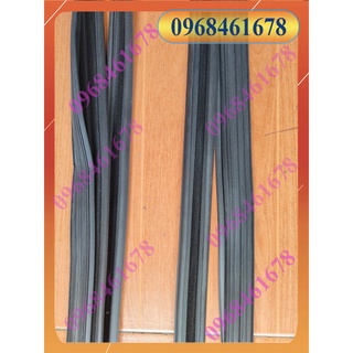 Gioăng lên xuống kính Innova (Gioăng trượt kính, gioăng dẫn kính, gioăng kính cửa) (Giá 1 chiếc)