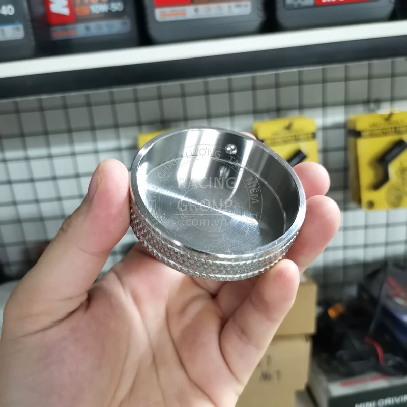 Nắp bình xăng CNC Salaya inox 304 cho Wave, Sirius, Airblade, Dream, Exciter 150 và nhiều xe khác