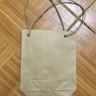 Túi xi măng có lỗ để lồng dây