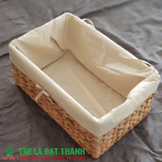 Giỏ đựng quần áo hình chữ nhật đan lục bình không nắp và có nắp đồ dùng trong nhà, khay có lót vải