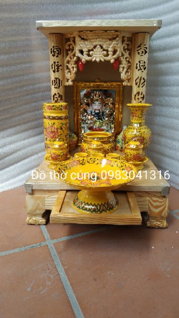 Bộ đồ thờ thần tài gấm màu vàng