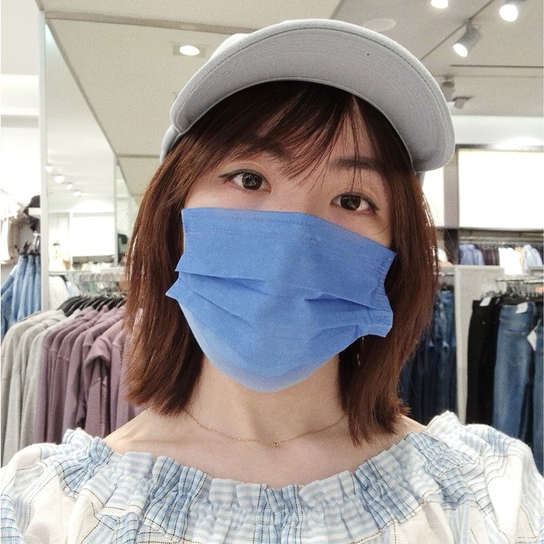 Khẩu trang kháng khuẩn y tế Ombre thời trang Lily Eyewear | BigBuy360 - bigbuy360.vn