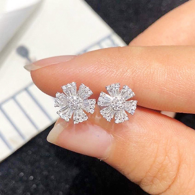 Khuyên Tai Hình Hoa Đính Đá Pha Lê Thời Trang Thanh Lịch Dành Cho Nữ