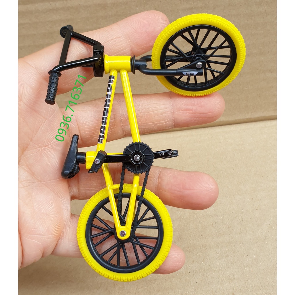 Đồ Chơi mô hình xe đạp địa hình Spin Master màu vàng bánh vàng XD39