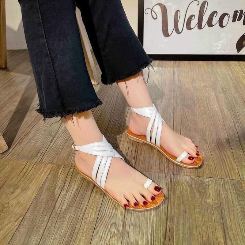 sandal xỏ ngón