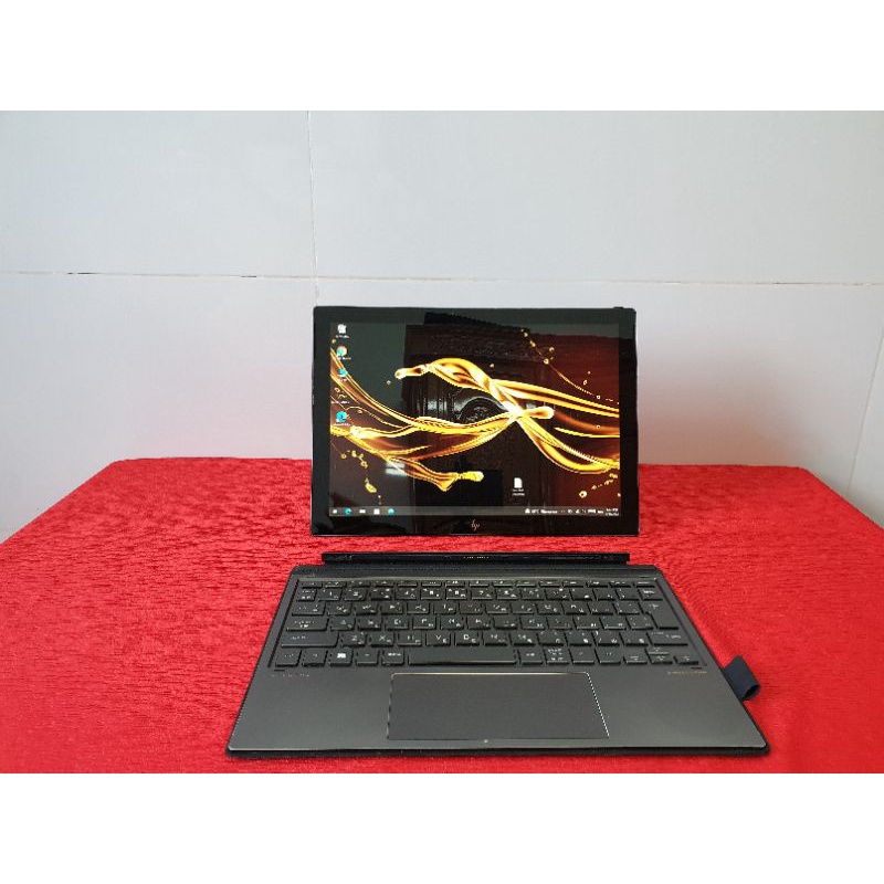 Laptop lai máy tính bảng HP Spectre X2