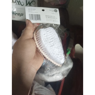 Bàn chải chân và giặt đồ nhựa