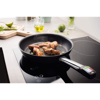 Chảo Titan Tefal E5550402 24cm