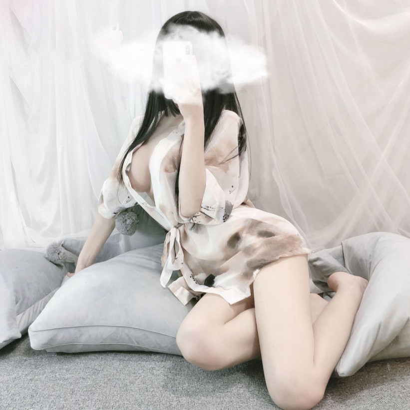 [Che tên] Áo choàng sexy chiffon họa tiết sang chảnh