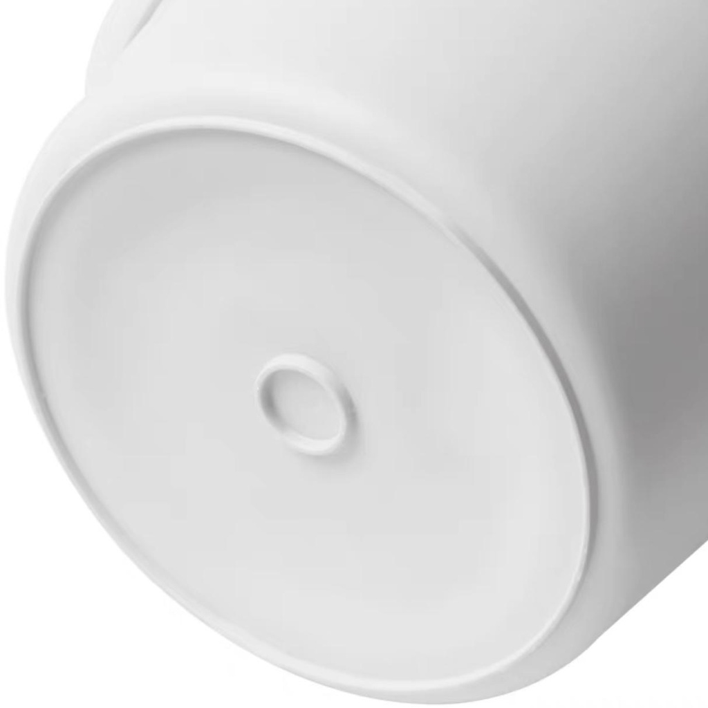 Xô nước có nắp đậy và quai xách tiện lợi màu trắng xám