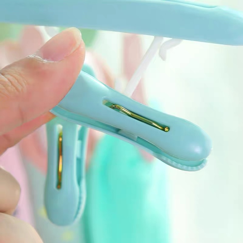 Móc 8 kẹp phơi tất, móc phơi đồ lót chống bay chống rơi ( shop giao màu ngẫu nhiên )