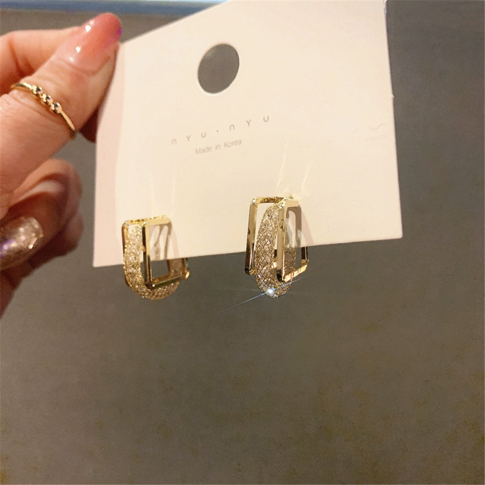 Khuyên Tai Hình Học Rỗng Thiết Kế Cá Tính Thời Trang Mới