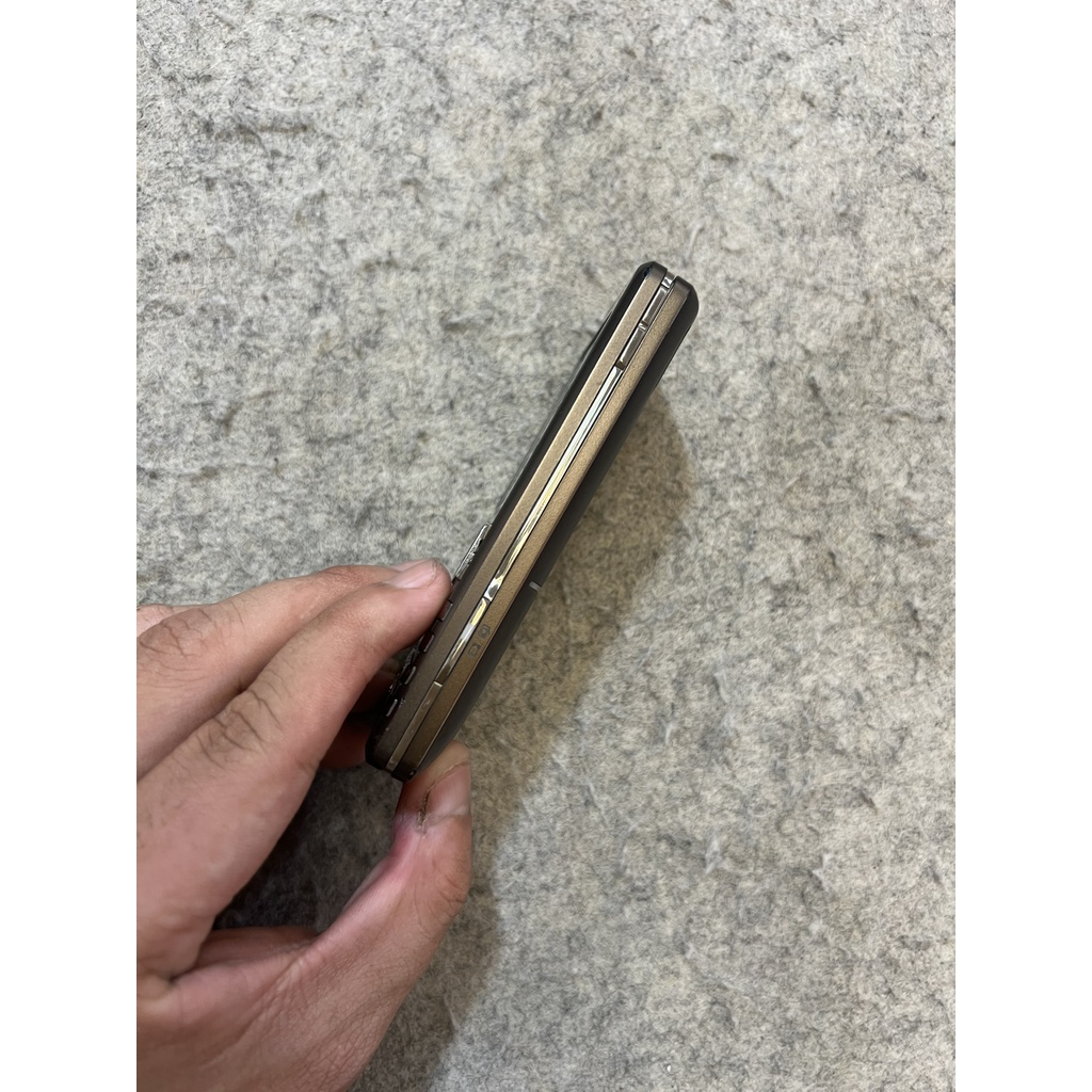 Điện thoại Sony ericsson K770i chính hãng