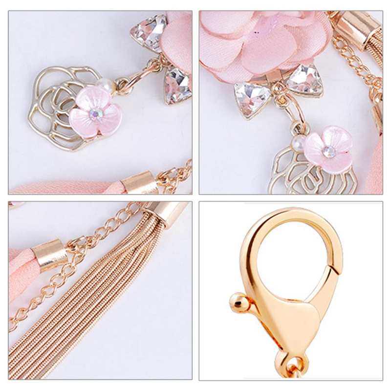 Móc Khóa Tua Rua Phối Hoa Hồng Và Ngọc Trai Thời Trang