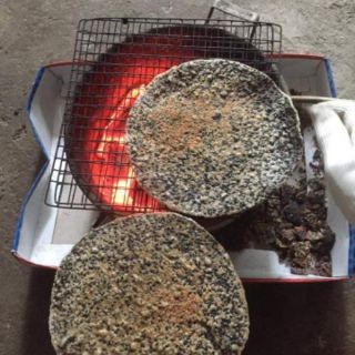 Bánh đa mè đen Nghệ An