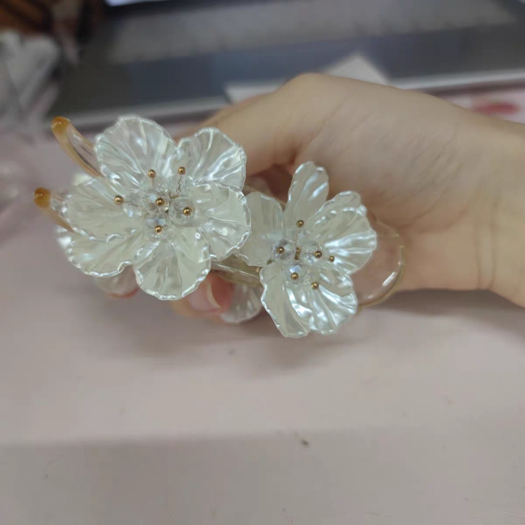Kẹp tóc càng cua đính hoa kiểu dáng sang trọng, cặp tóc Hàn Quốc dành cho nữ.