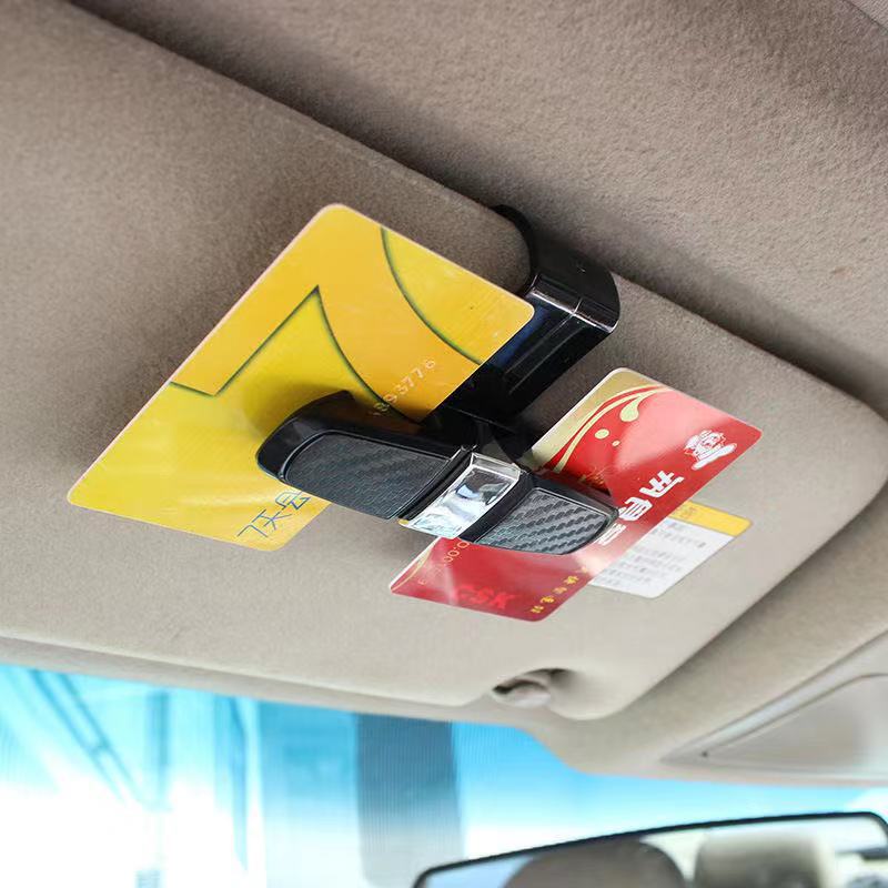 Kẹp giữ kính râm đa năng gắn tấm che nắng xe hơi vân carbon - kẹp xoay 360 độ