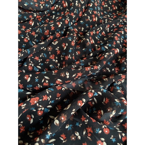 VOAN CHIFFON HOA NHÍ ĐEN