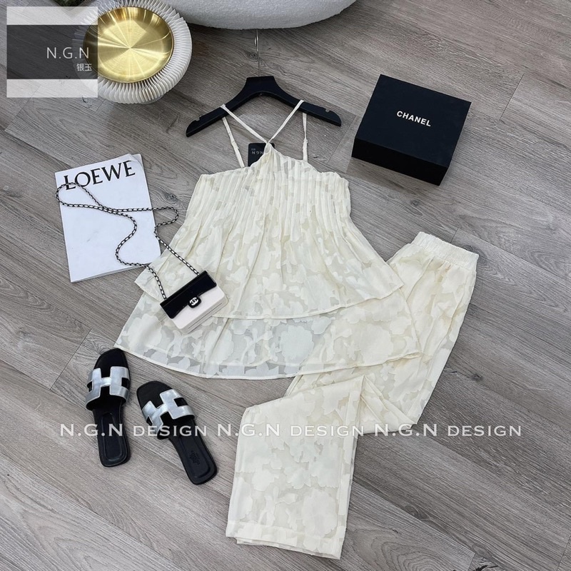 Set Xuông Cổ Yếm 2 Màu N.G.N