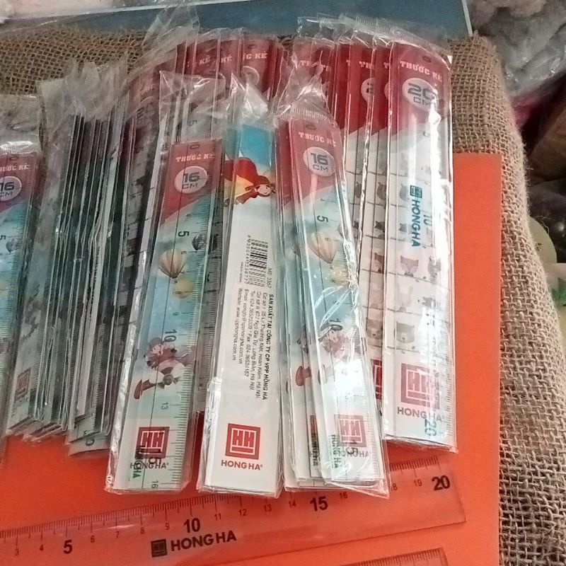 Thước kẻ hồng hà 20cm