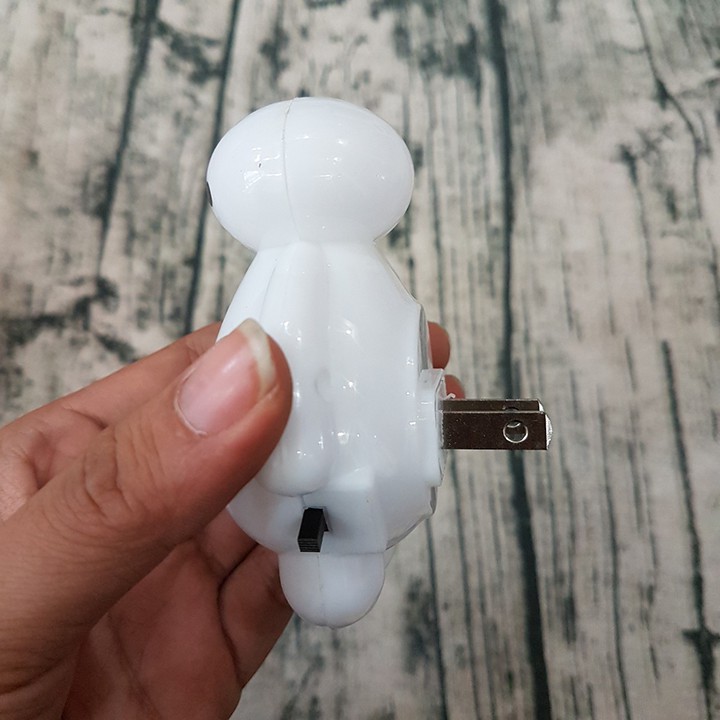 HCM - Đèn ngủ Baymax nhỏ gọn ánh sáng dịu có công tắc đóng mở chủ động