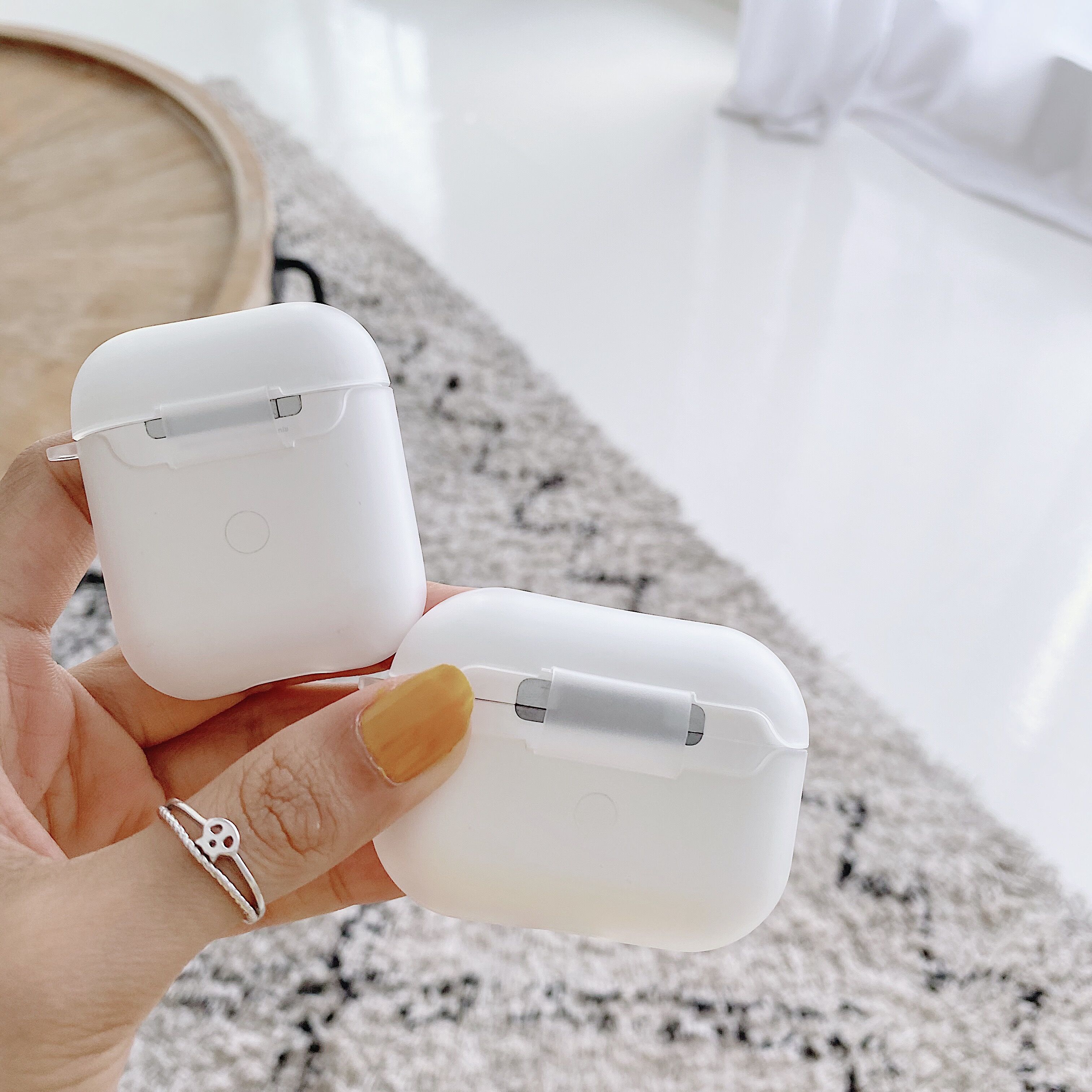 【NEW】 Mới trong suốt AirPods Case AirPods Airpods 1/2 / Pro Hộp đựng tai nghe Bluetooth  Tick cartoon matte Anti-fall Strengthen protection