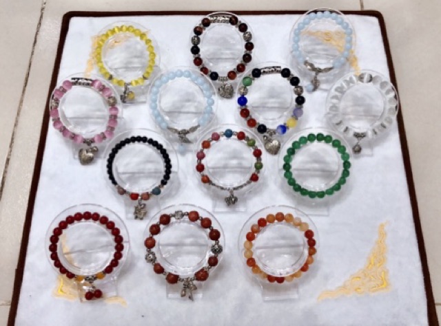 Đế trưng bày vòng tay acrylic bóng đẹp chỉ 15k