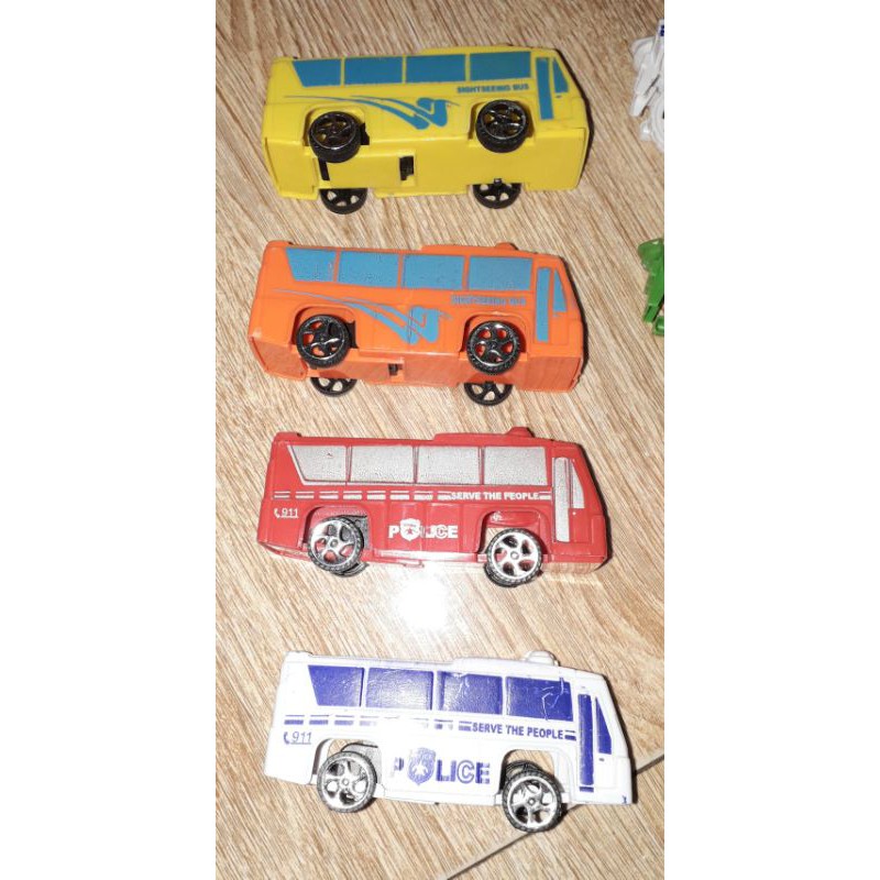 Một chiếc xe mô tô hoặc ô tô mini policee bằng nhựa chạy chớn rất đẹp